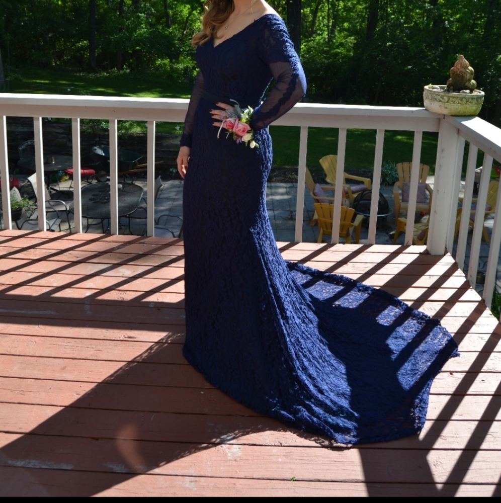 Navy lace prom dress